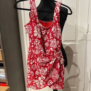 Old Navy Red and White Floral Women Swim One Piece (HU)